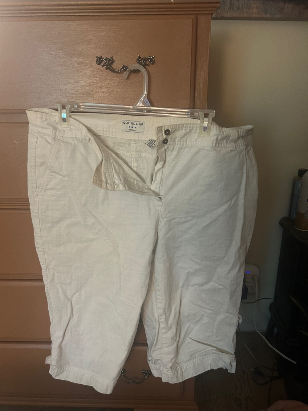 Covington women’s white Lightweight Cotton Chinos